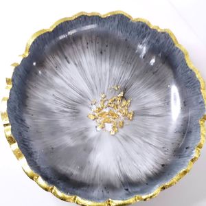 Bol décoratif moderne en résine pour la maison, bol artistique fait main en résine, bol décoratif haut de gamme en résine, bol design en résine époxy, bol élégant en résine - Product Image 3