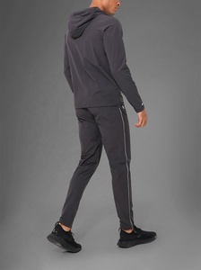 Vêtements de sport Jogging grande taille OEM sur mesure coupe ajustée pour l'hiver 2pc Ensemble de survêtements hip hop pour hommes - Product Image 2