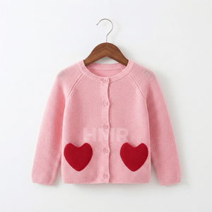 Cardigan en tricot rose HMR Sisterhood Sorority avec poches en forme de cœur rouge, col rond, manches longues, style décontracté - Product Image 5