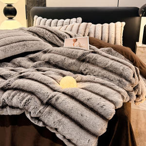 Parure de lit quatre pièces hiver épaissie, drap imprimé de qualité avec housse de couette double face en peluche chaude, design moderne toutes saisons - Product Image 3