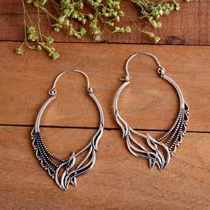 Pendientes Colgantes de Aro Tribales Bohemios Hippies de Plata de Ley 925 Hechos a Mano con Diseño de Hoja y Pluma Oxidada, Joyería de Regalo para Fiesta de Mujer - Product Image 1