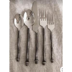 ชุดช้อนส้อมโบราณสไตล์ญี่ปุ่น ชุดอาหารบนโต๊ะอาหาร ชุดเครื่องเงินขัดเงา ชุดช้อนส้อมขัดเงา ราคาขายส่ง - Product Image 1