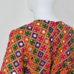 Robe longue traditionnelle afghane pour femmes, vêtement ethnique élégant et magnifique pour mariage, festival ou soirée. - Product Image 5