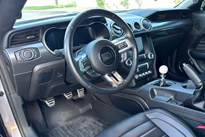 Auténtico Ford Mustang Mach 1 Coupé 2023, Listo para Enviar a Todo el Mundo - Product Image 2