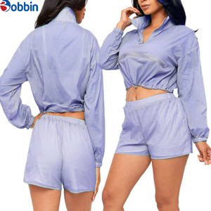 Conjuntos de chándal cortos de hip hop de verano, personalizados, casuales, de 2 piezas, chaqueta corta cortavientos con cremallera, conjunto corto de algodón estilo streetwear para mujer - Product Image 6