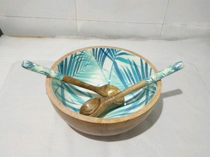 Juego de 8 tazones de madera de primera calidad, recién llegados, con soporte de diseño de metal de alta calidad para decoración de mesa y uso en la cena. - Product Image 2
