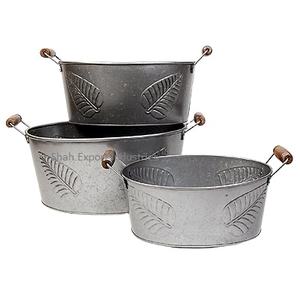 Macetas de flores de hierro galvanizado populares con mangos de madera Forma Ovalada para el hogar Decoración de jardín al aire libre Maceta - Product Image 1