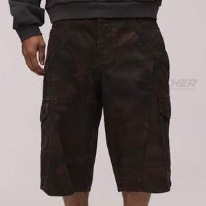 Fournisseur de shorts en jean personnalisés pour hommes – Spandex/Polyester Y2K, streetwear décontracté, broderie, délavage clair/foncé, écologique, respirant - Product Image 1