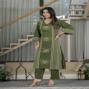 Crafted from high-quality, breathable casual cotton fabric, this regular-fit ensemble features a straight-cut olive green <b>kurti</b> - Product Image 6
