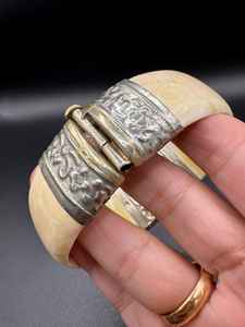 Brazalete Moderno de Cuerno de Buey Natural Hecho a Mano, Regalo Perfecto para Mamá, Regalo de Navidad, 1 Pieza - Product Image 6