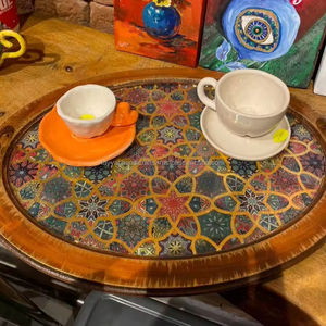 Plateau de service en bois au design moderne, plateau décoratif pour la cuisine et la table à manger - Product Image 1