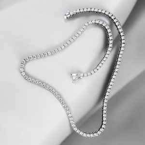 Cadena de Tenis Minimalista de Lujo con Incrustaciones de Diamantes, Plata de Ley 925 / Chapado en Oro, Cadena de Diamantes Moissanite para Hombre y Mujer - Product Image 3