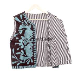 Chaleco Corto Hecho a Mano para Mujer, Estampado Floral, Tejido, con Logotipo en la Espalda, de Algodón, para Primavera y Otoño, Estilo Suzani, con Mangas Cortas - Product Image 6