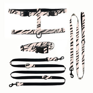 Correa de cuero genuino USB recargable mascota LED brillante arnés de perro <span class=keywords><strong>collar</strong></span> suave y cuerda inteligente airtag slip con luz - Product Image 1