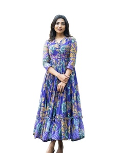 เดรสลำลองสไตล์หรูหรา ดีไซน์ใหม่ ปิดกระดุม แต่งลูกไม้ลายดอกไม้ ผูกเชือกเอวทรงธรรมชาติ ลายสก็อต แขน 3/4  เหมาะสำหรับใส่ทำงาน ปาร์ตี้ หรือไปเที่ยวชายหาด - Product Image 3