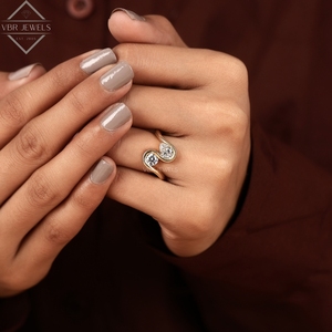Anillo de Eternidad de Diamantes en Zigzag de Lujo en Oro Amarillo con Piedra Redonda, Anillo de Boda Chevron, Joyería para Mujer, Regalo - Product Image 6