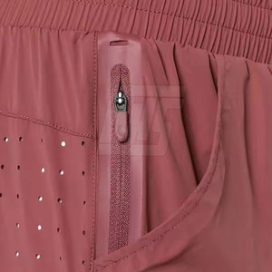 Shorts de sport pour homme en tissu doux, conçus pour la gym, la course à pied, l'entraînement et les activités sportives décontractées, offrant un confort maximal. - Product Image 6