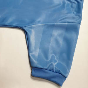 Camiseta Deportiva de Fútbol de Poliéster Ligero, Transpirable, de Alto Rendimiento, con Logotipo Personalizado, al Por Mayor, Mejor Vendida - Product Image 3