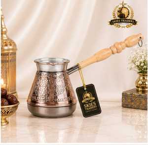 Cafetera Turca de Latón Repujado con Mango de Madera Oscura, Tradicional Cezve Árabe, Cafetera Espresso para Estufa, Ibrik - Product Image 4