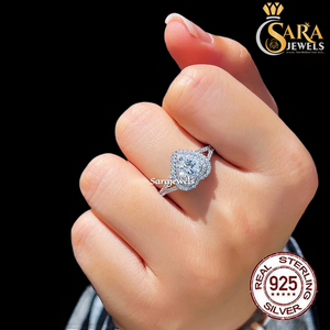 Anillo de Diamantes de Alta Demanda, Plata de Ley 925, Anillo de Compromiso para Mujer, Estilo Clásico, Disponible para la Venta - Product Image 1