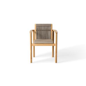 Silla de Comedor de Madera de Teca Natural con Respaldo de Cuerda y Cojín en el Reposabrazos – Muebles de Madera Modernos para Restaurante o Cafetería - Product Image 1