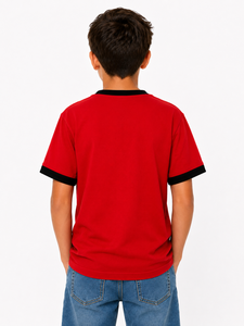 T-shirt rouge à col contrastant pour garçons, en coton décontracté à manches courtes, avec imprimé numérique élégant, pour enfants, confortable pour le quotidien, en tissu doux - Product Image 3