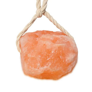Sel rose de l'Himalaya naturel de haute qualité, forme naturelle, export premium, avec corde de suspension pour la digestion des bovins et des chiens Demaro - Product Image 1