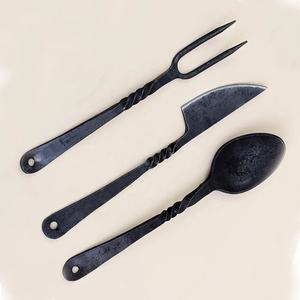 Couteau médiéval de haute qualité, forgé à la main en acier à haute teneur en carbone, style antique, couteau utilitaire médiéval à lame pleine, avec étui en cuir - Product Image 4