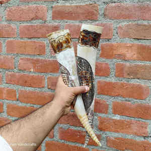 Ensemble de 4 cornes à boire vikings faites à la main, mugs à bière vintage en corne de taureau, accessoires de bar réutilisables au meilleur prix - Product Image 5