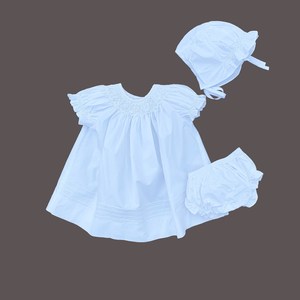 Vestido de Lino Cómodo para Bebé Niña, con Bordado Smocked, Algodón Orgánico Transpirable, Lavable, Suave, con Estampado Floral, en Stock - Product Image 1