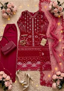 Ensemble Kurta en coton rouge brodé avec pantalon palazzo, coupe ample traditionnelle, longueur cheville, tenue ethnique style Inde Pakistan - Product Image 6