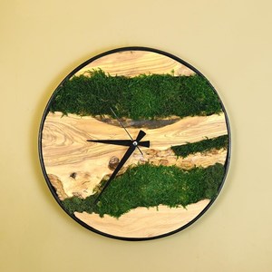 Reloj de Pared Redondo de Madera con Diseño Rústico, Analógico de Cuarzo, Silencioso, Decoración para Sala de Estar, Ecológico, Color Verde Bosque Único - Product Image 2