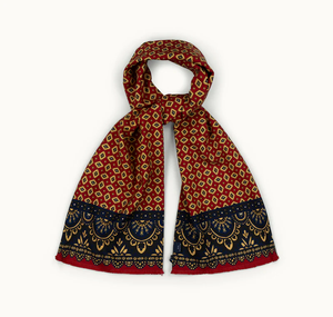 Bufandas cuadradas personalizadas Material ligero Ideal para promociones de marca Accesorios de moda con estilo - Product Image 6