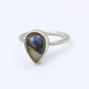 Bague Goutte d'Eau en Labradorite Bleue Naturelle de Haute Qualité, Fabriquée en Argent Massif 925, Sertie de Pierres Précieuses, Style Cocktail Bohème - Product Image 4