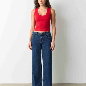 Top Corto Ajustado de Algodón Orgánico con Logotipo Personalizado, Sin Mangas, Transpirable, Estilo Casual de Verano, Cuello Redondo y Tejido Acanalado - Product Image 5