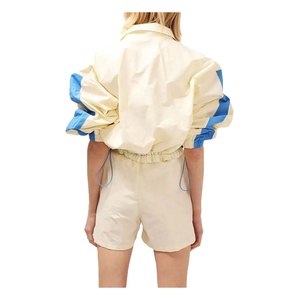 Conjunto de cortavientos de nailon ligero personalizado de alta calidad para mujer Ropa de calle Conjunto de pantalones cortos de 2 piezas 2026 - Product Image 3