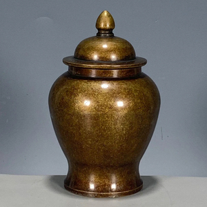 Jarrón de jengibre metálico vintage de alta gama con detalles artesanales, elegante recipiente metálico para suministros con estilo y sofisticación. - Product Image 1