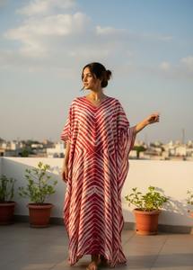 Precioso Vestido Kaftán de Algodón Ecológico con Tie-Dye para Mujer, Cuello en V, Largo, Estilo Bohemio Informal, Hecho a Mano, Transpirable, con Bordado - Product Image 4