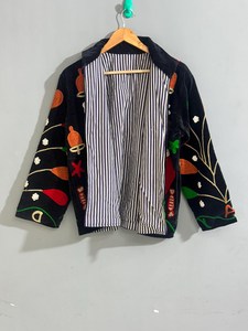 เสื้อแจ็คเก็ตกำมะหยี่ปักลายซูซานีสำหรับคริสต์มาส  งานฝีมือประดับประดาด้วยมรดกทางวัฒนธรรมอันล้ำค่า  เสื้อคลุมสำหรับผู้หญิงในฤดูหนาว ของขวัญคริสต์มาส เสื้อโค้ทกันหนาว เสื้อเบลเซอร์ฤดูหนาว - Product Image 3