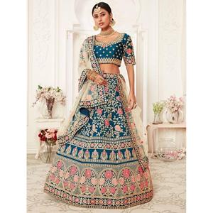 Precioso Lehenga Choli de Seda Bordado en Azul Turquesa, Semi-Hecho a Mano, para Novia, de Zeel Clothing - Product Image 6