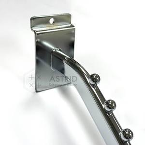 Expositor de pared inclinado de 35 cm con 10 bolas para extensiones de cabello y pelucas, para exhibición en tiendas y salones. - Product Image 3