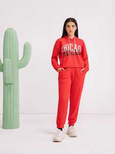 Sweat à capuche décontracté en toile rouge pour femme, personnalisable avec logo frontal, idéal pour l'hiver et l'automne, prix abordable sur le marché - Product Image 5