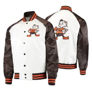 MSWVJ072 giacca Varsity in raso marrone scuro con corpo bianco 100% maniche ricamate in poliestere e colletto molto comodo