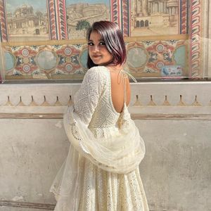 ชุดเดรส Anarkali ผ้าจอร์เจตต์ปักลายหนัก งานดีไซน์เนอร์ สำหรับงานปาร์ตี้ ตัดเย็บสำเร็จพร้อมใส่ - Product Image 3