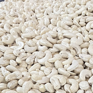 เม็ดมะม่วงหิมพานต์ดิบเวียดนาม ได้รับการรับรองมาตรฐาน HACCP คุณภาพสูง บรรจุภัณฑ์แบบกำหนดเอง พิมพ์โลโก้ฟรี จากซานติโก - Product Image 1