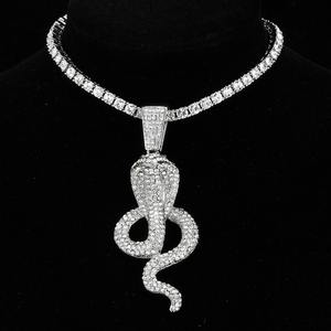 Colgante de Serpiente de Moissanita Chapado en Oro de Lujo para Hombre, Joyería Hip Hop Icy Bling con Colgante de Animal - Product Image 2