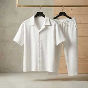 Ensemble décontracté 2 pièces pour homme en maille côtelée 320g : Chemise à col campiste à manches courtes et pantalon à cordon de serrage – Vente en gros OEM/ODM – Tenue d'été - Product Image 1