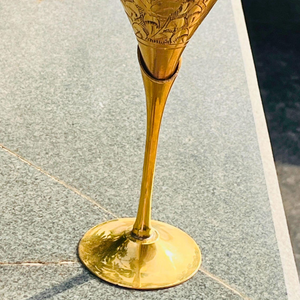Gobelet à vin en laiton finition or avec gravure de feuilles détaillée, calice élégant conique pour cérémonie de mariage et occasions spéciales - Product Image 5