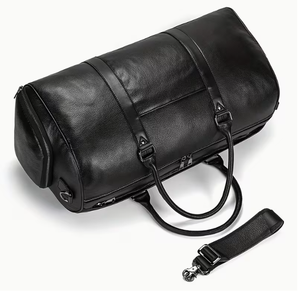 Bolsa de Viaje de Cuero de Gran Capacidad con Cierre de Cremallera Seguro, Bolsa de Transporte de Cuero Vintage Hecha a Mano para Viajeros Modernos - Product Image 1