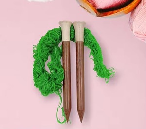 Aiguilles à tricoter en bois naturel de qualité supérieure pour le tricot à la main, aiguilles à travaux manuels légères et lisses pour le fil, le crochet et les projets de bricolage - Product Image 1